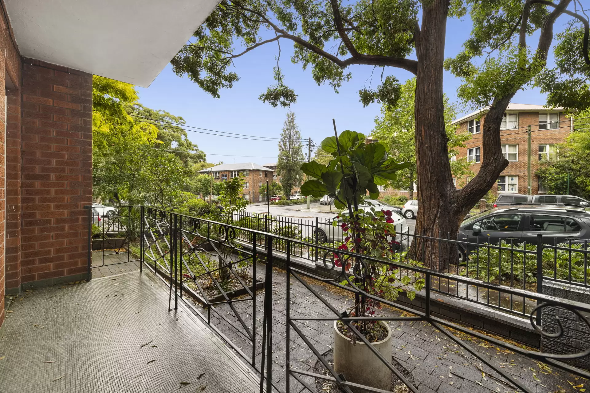 2/16 Cooper Street, Redfern Leased by The Gallery Real Estate - image 1