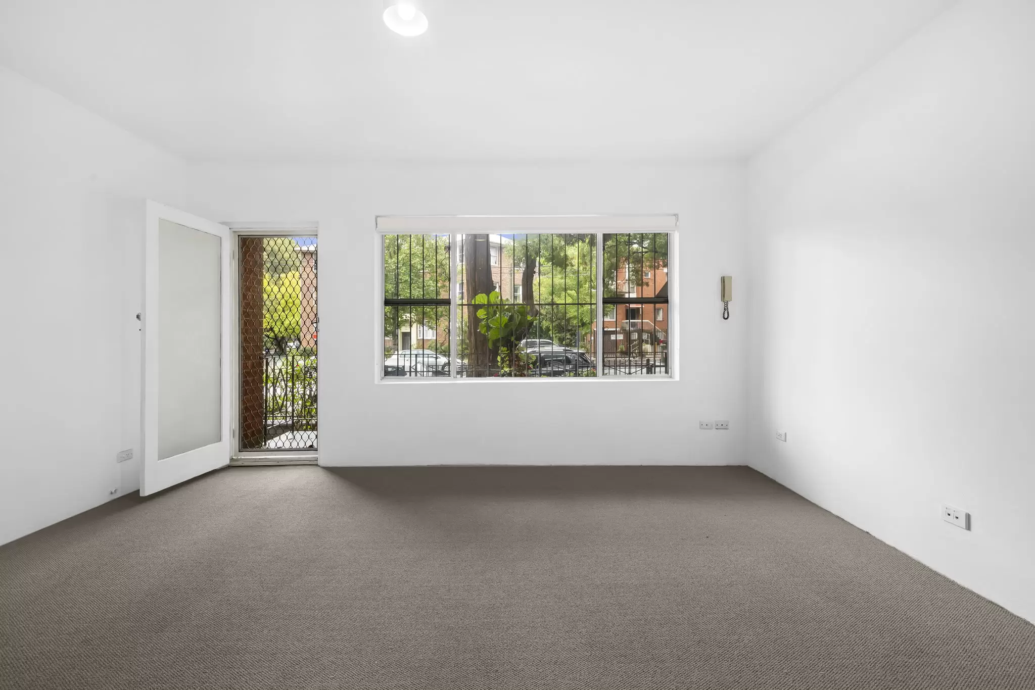 2/16 Cooper Street, Redfern Leased by The Gallery Real Estate - image 2